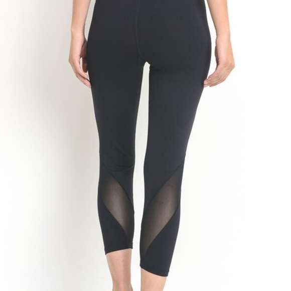 Wave Mesh Highwaist Capri Leggings, Charcoal Grey - Picture 3 of 6